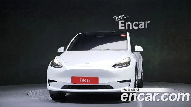 Tesla Model Y 2023