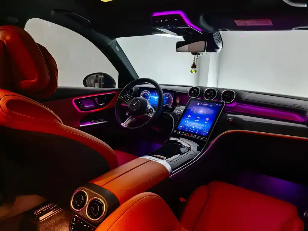 Mercedes-Benz GLC 2023