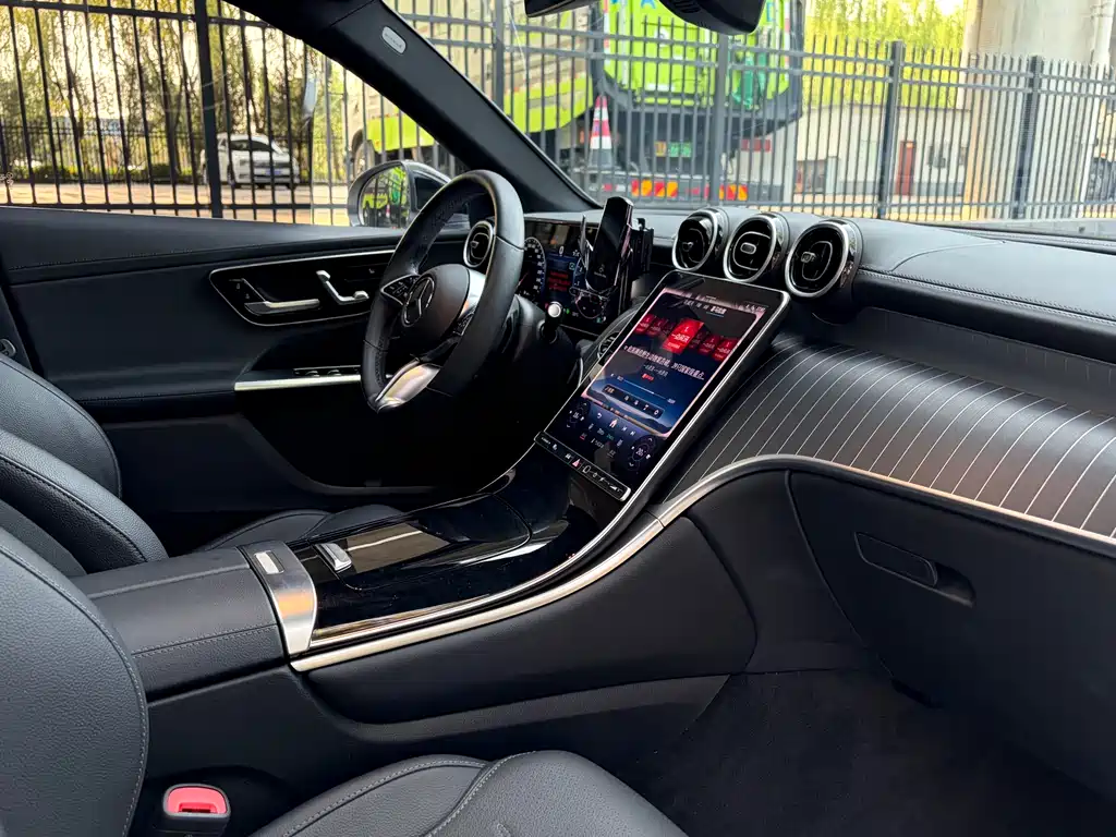 Mercedes-Benz GLC 2024