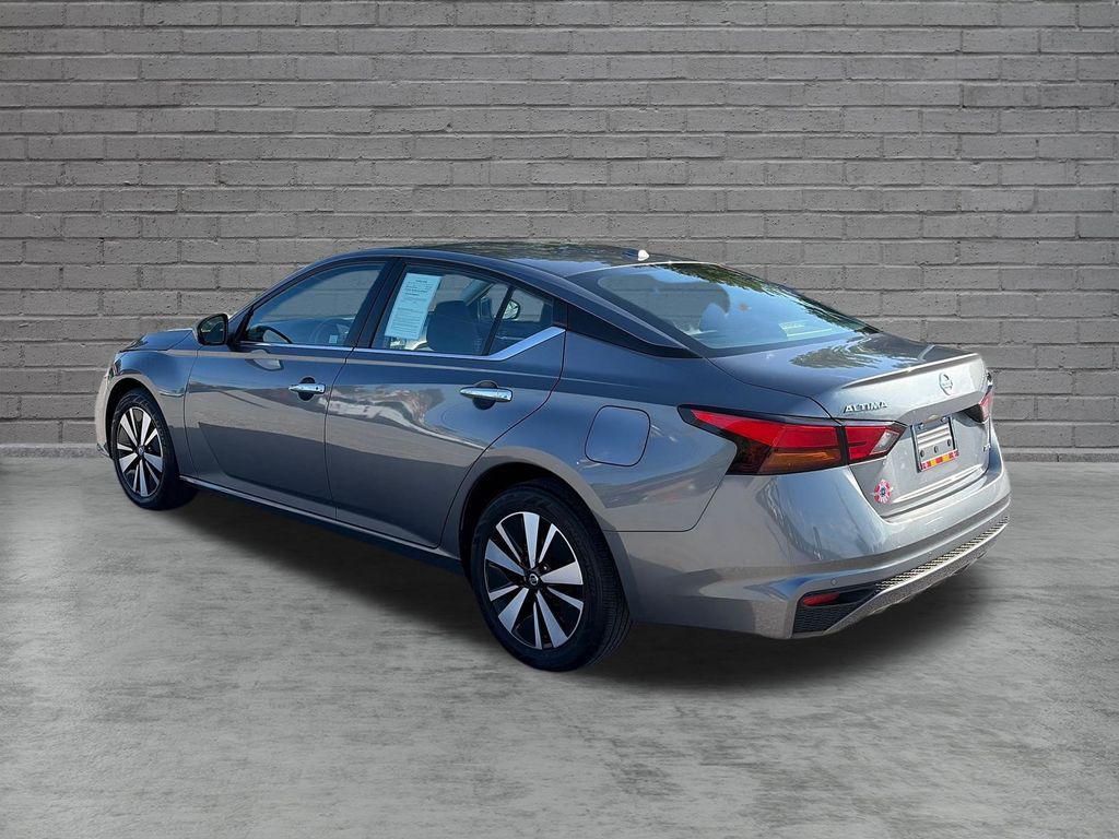 Nissan Altima 2021