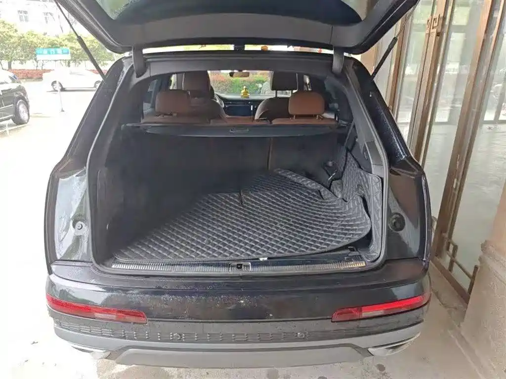 Audi Q7 2021