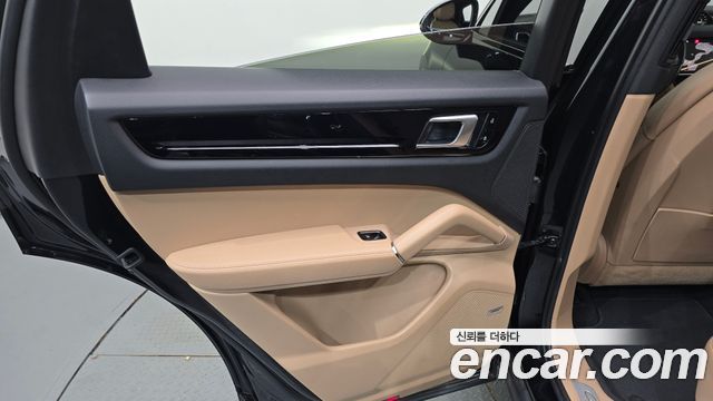 Porsche Cayenne 2021