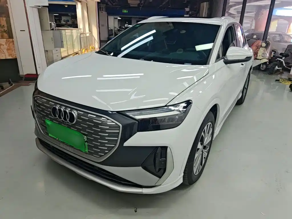 Audi Q4 e-tron 2025