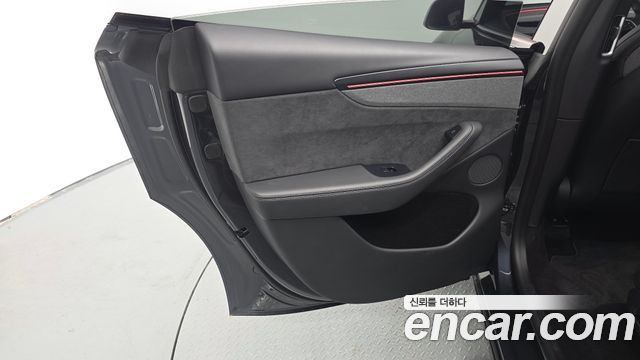 Tesla Model Y 2026