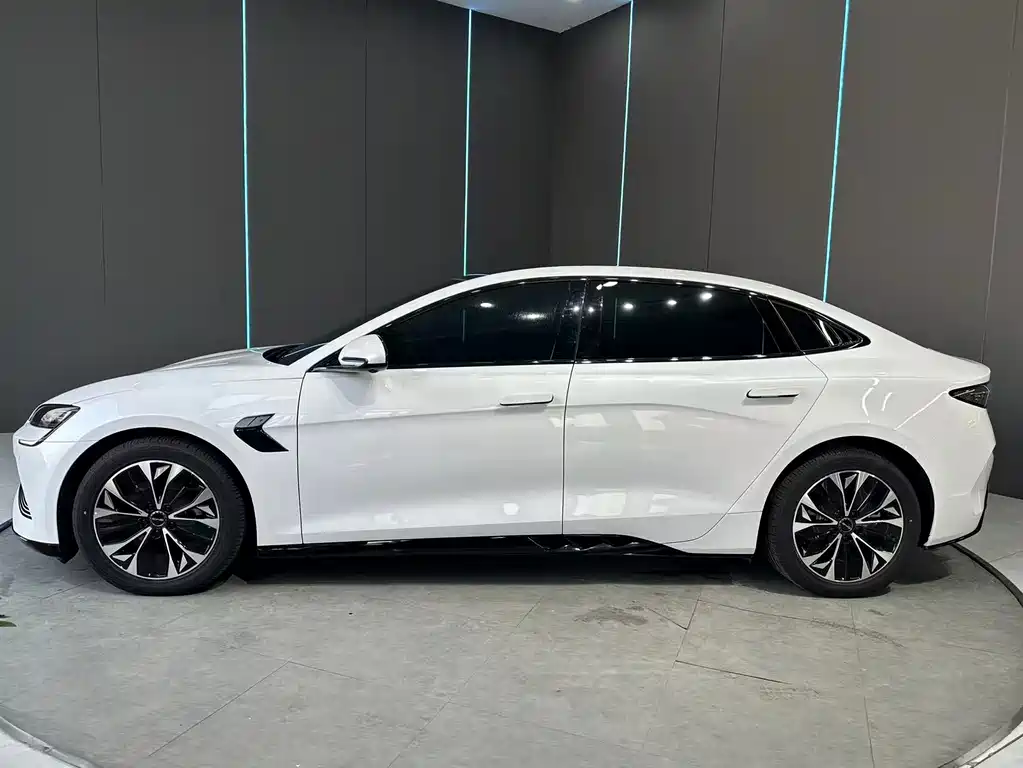 BYD Seal 2024