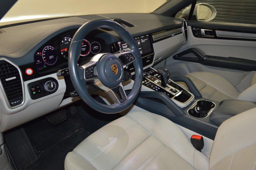 Porsche Cayenne 2021