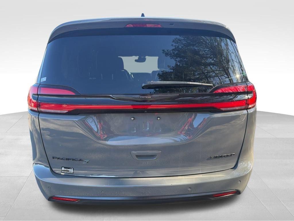 Chrysler Pacifica 2025