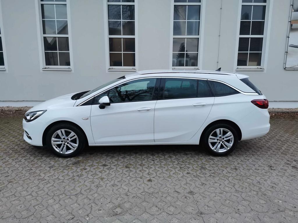 Opel Astra 2021
