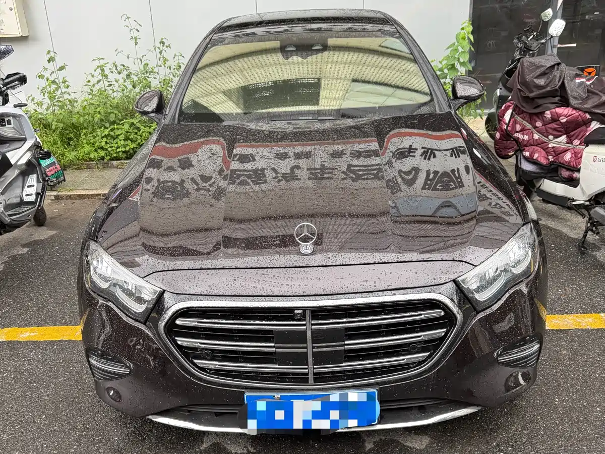 Mercedes-Benz E-Класс 2023