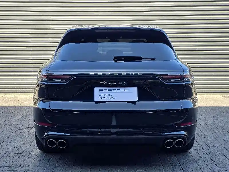 Porsche Cayenne 2022