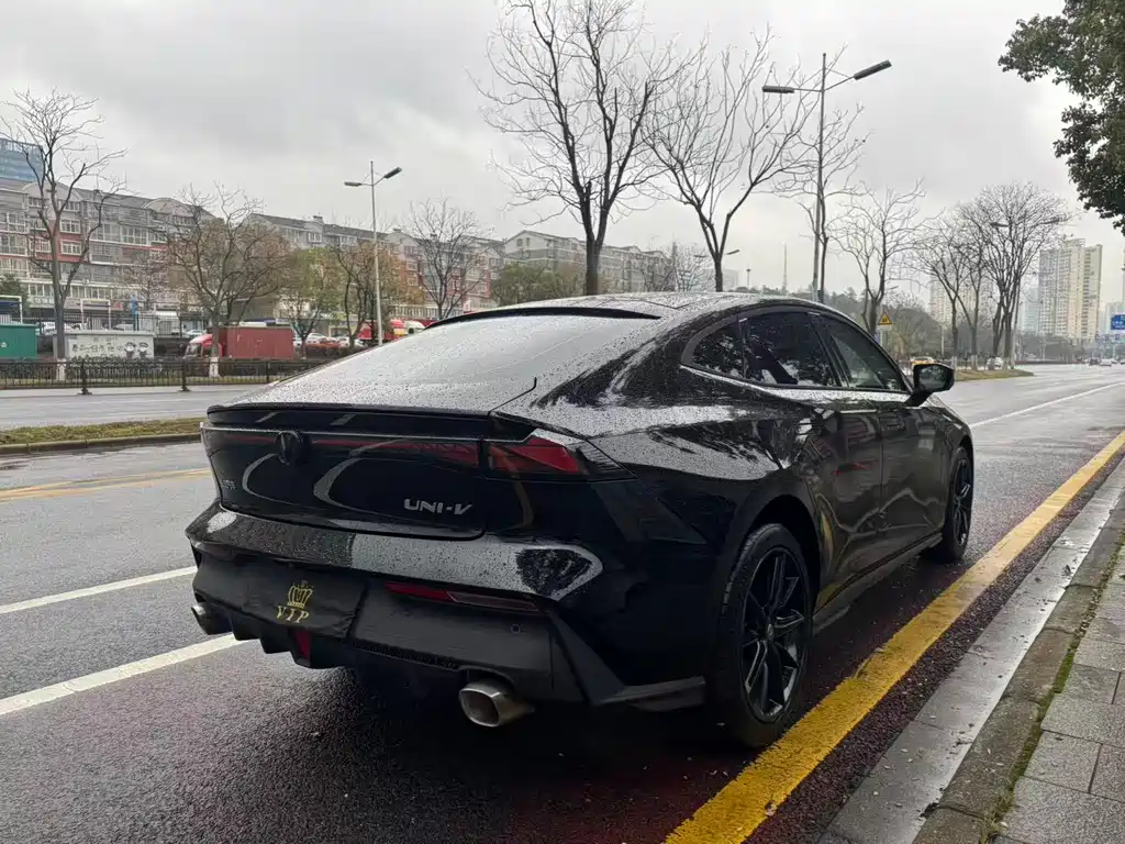 Changan UNI-V 2024
