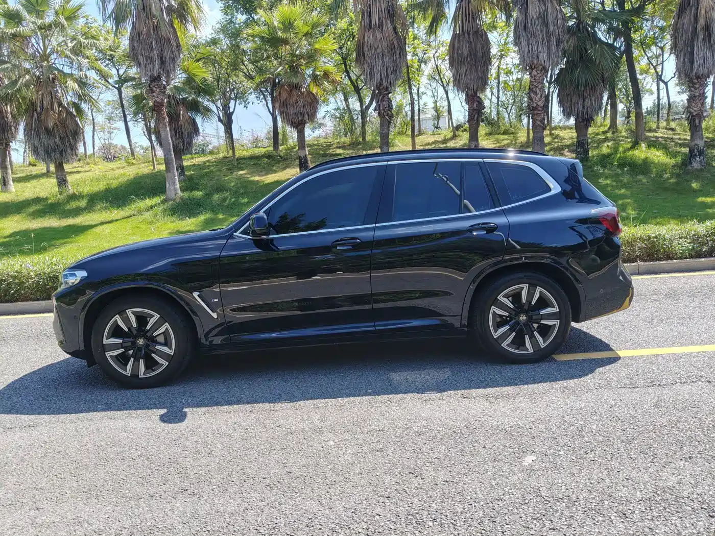 BMW iX3 2021