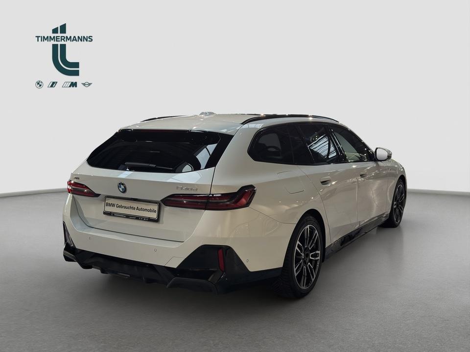 BMW 540 2025