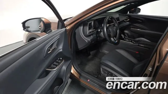 Toyota Crown 2023