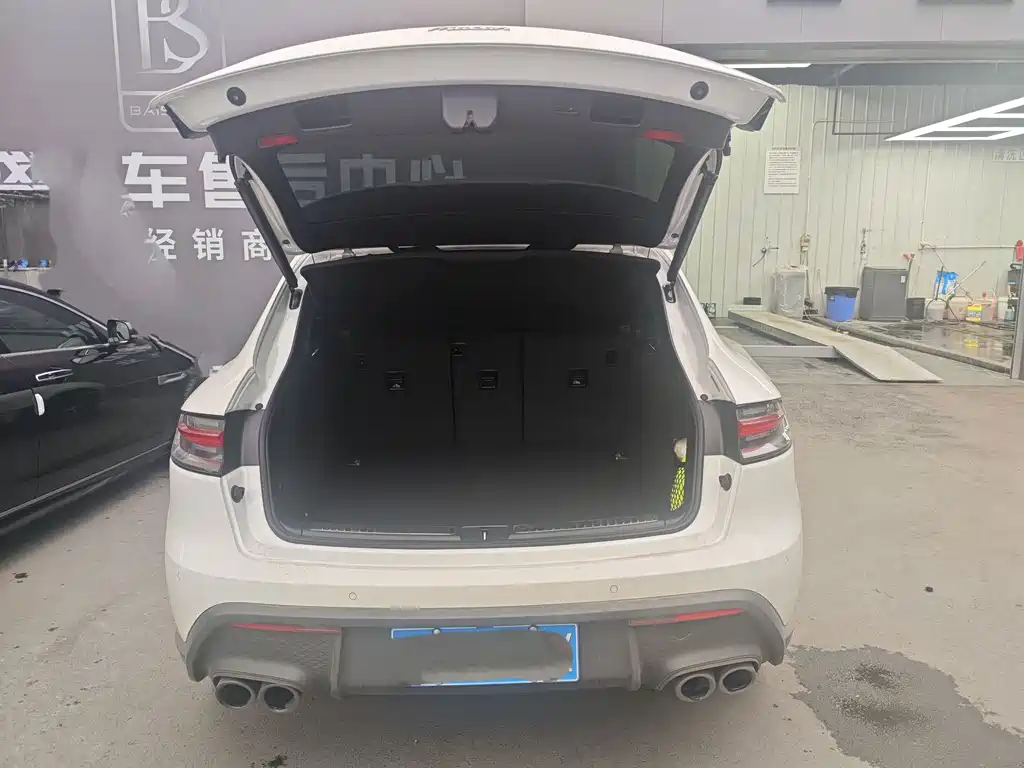 Porsche Macan 2023