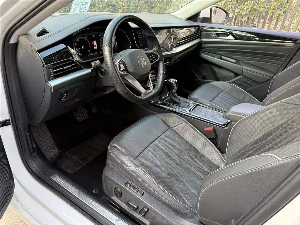 Volkswagen Passat 2023