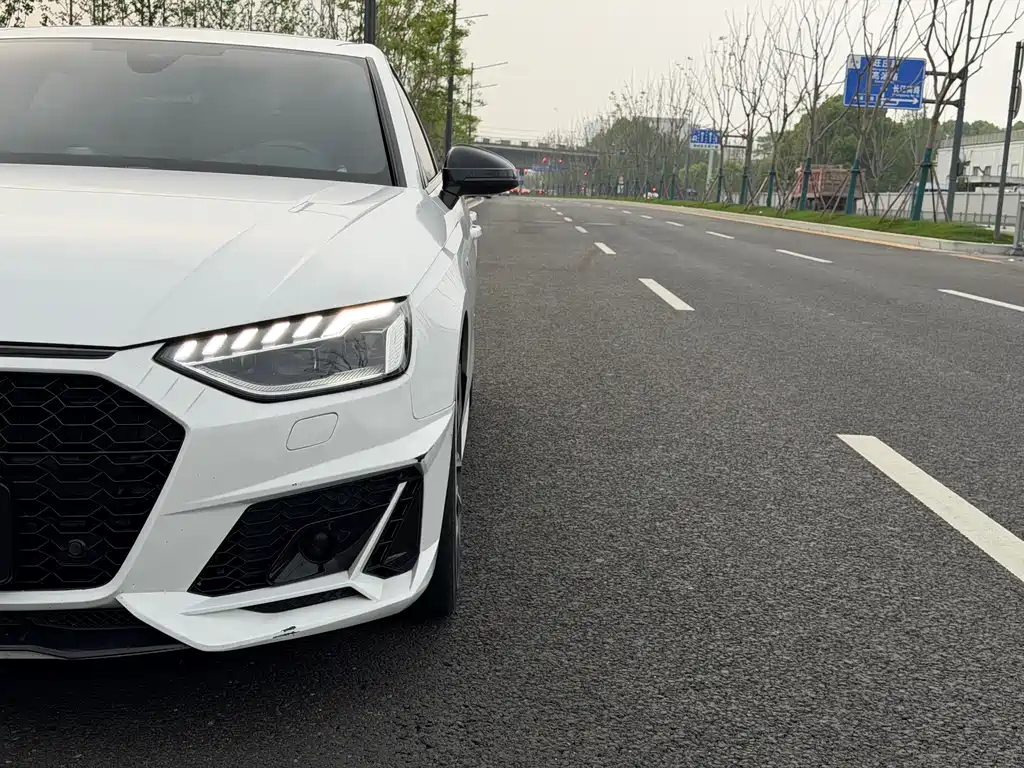 Audi A4 2021
