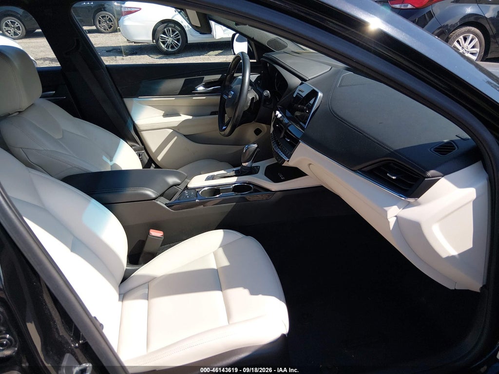 Cadillac CT4 2024