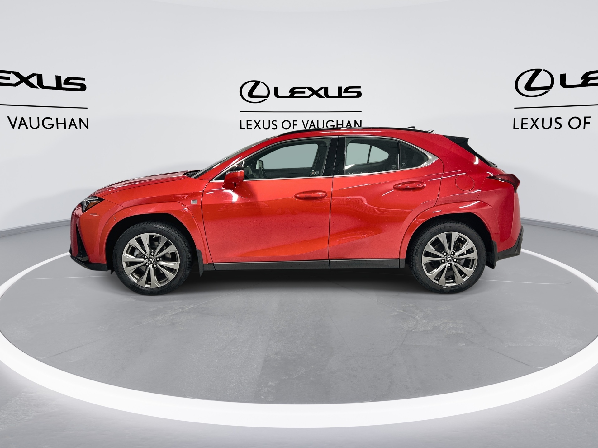 Lexus UX 2024