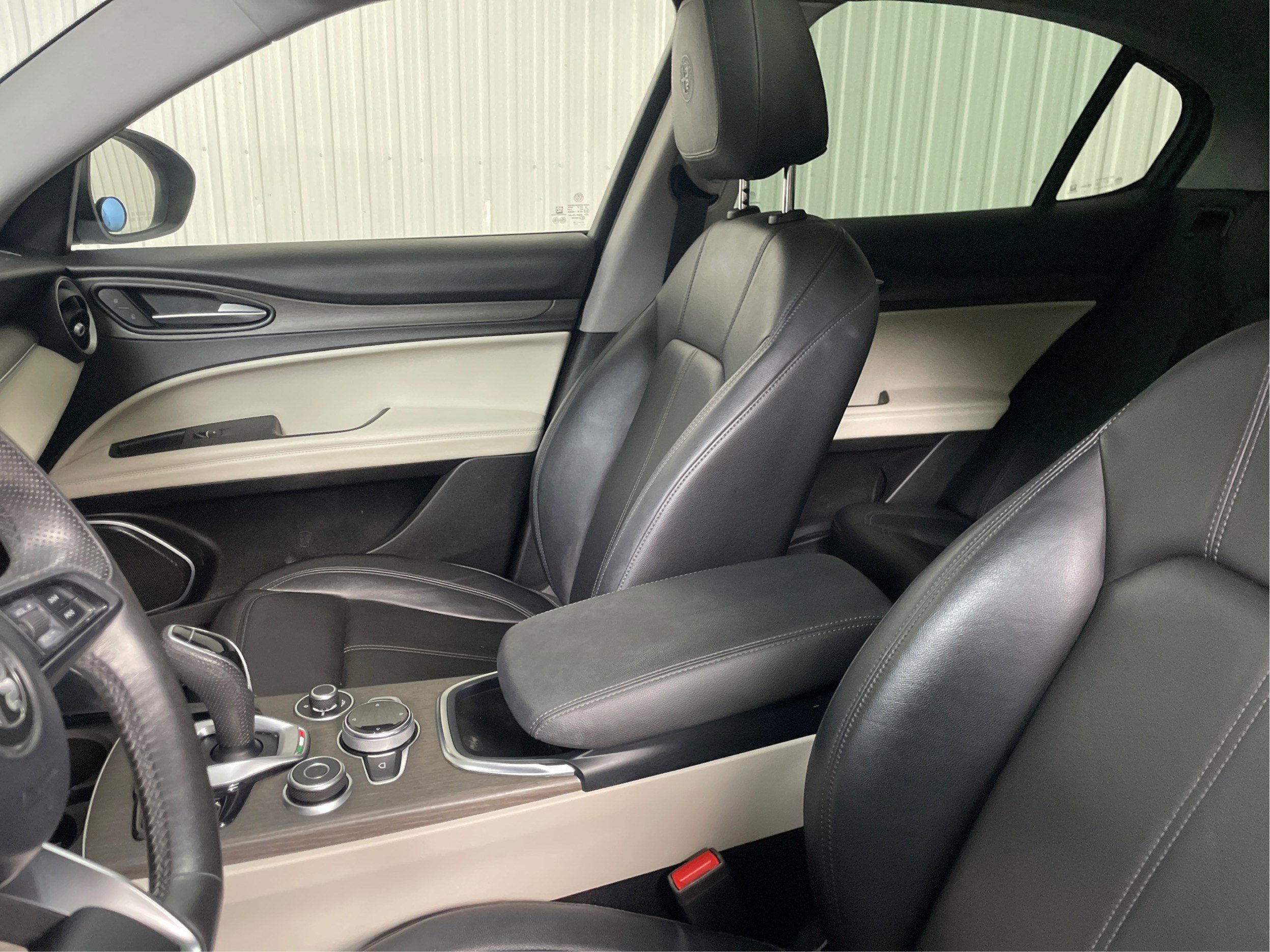 Alfa Romeo Stelvio 2021