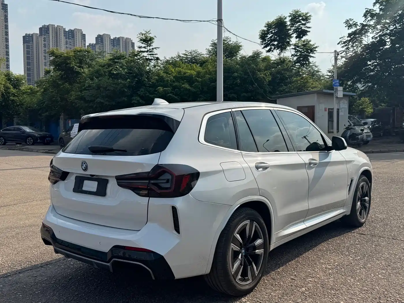 BMW iX3 2024