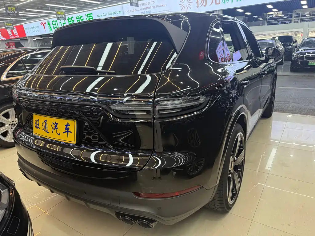 Porsche Cayenne 2023