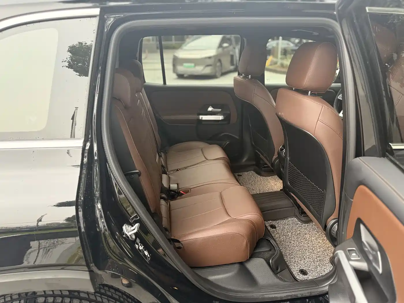 Mercedes-Benz GLB 2023
