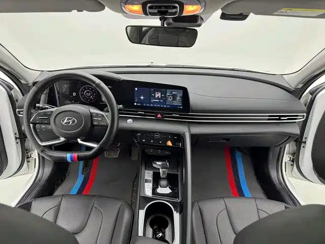 Hyundai Elantra 2021