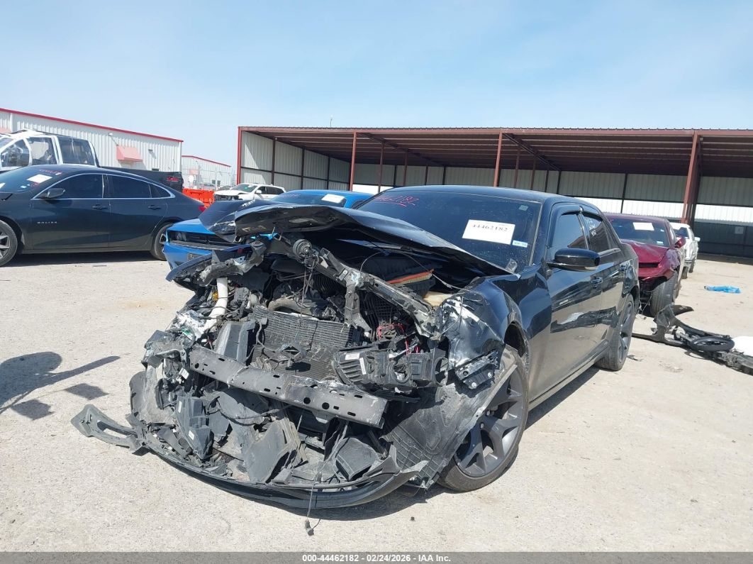Chrysler 300 2022