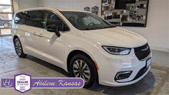 Chrysler Pacifica 2024