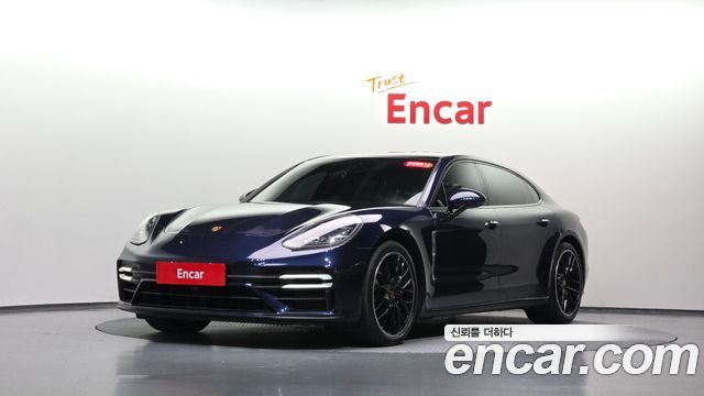 Porsche Panamera 2021