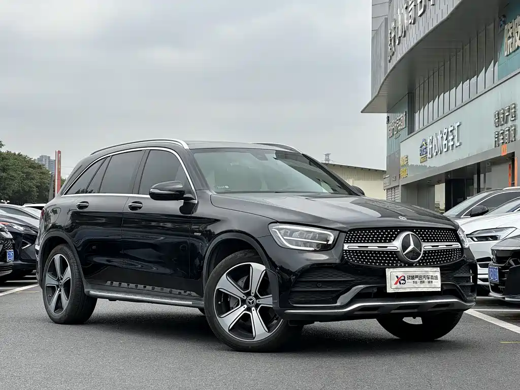 Mercedes-Benz GLC 2023