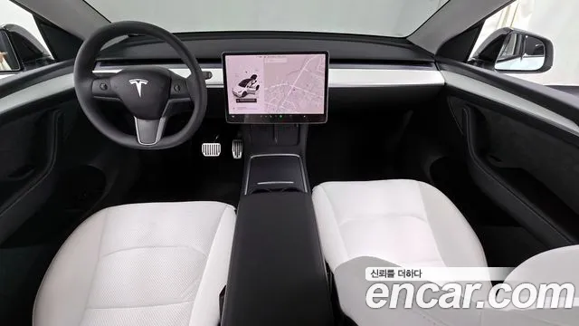 Tesla Model Y 2024