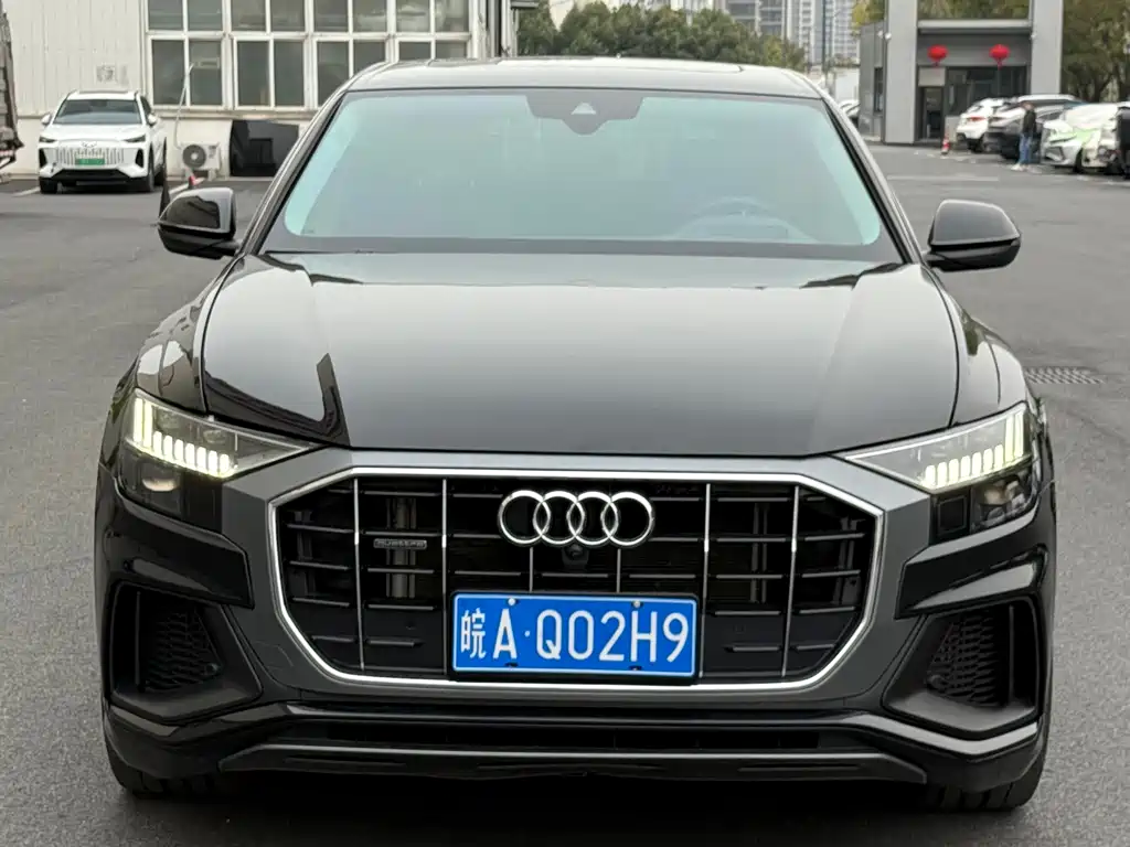 Audi Q8 2023