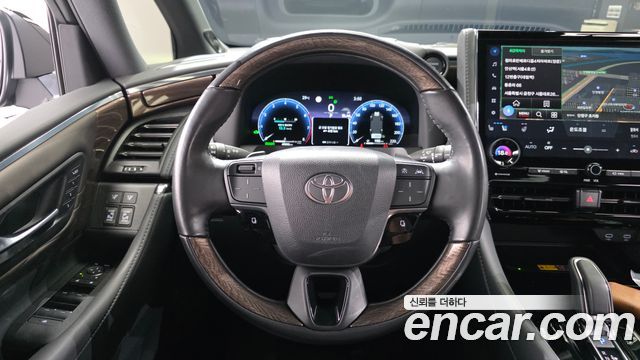 Toyota Alphard 2024