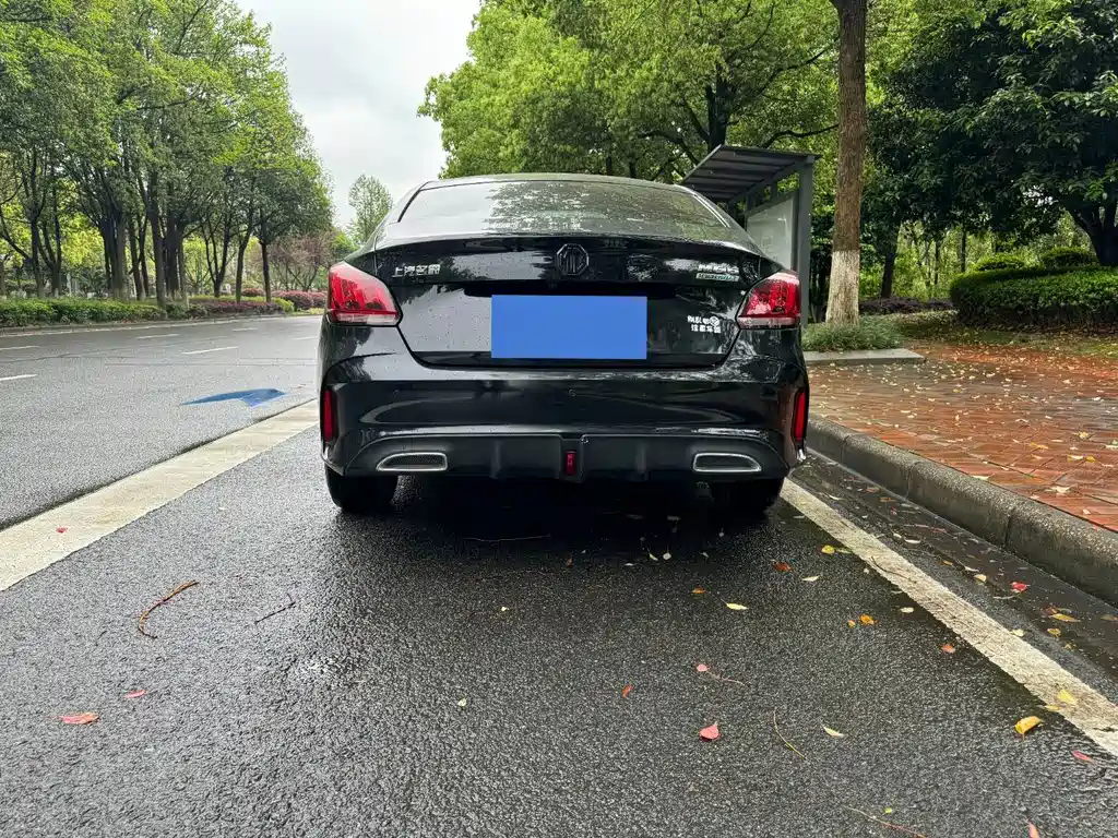 MG MG5 2021
