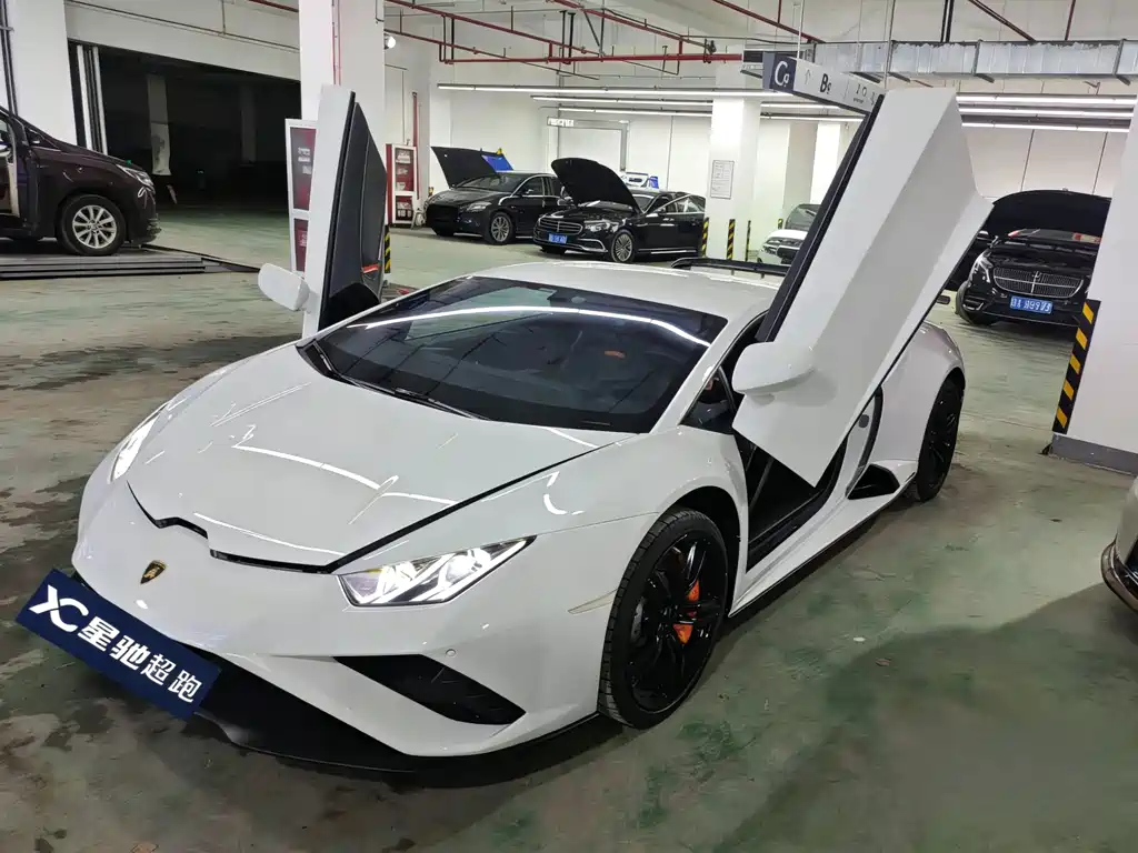 Lamborghini Huracán 2023