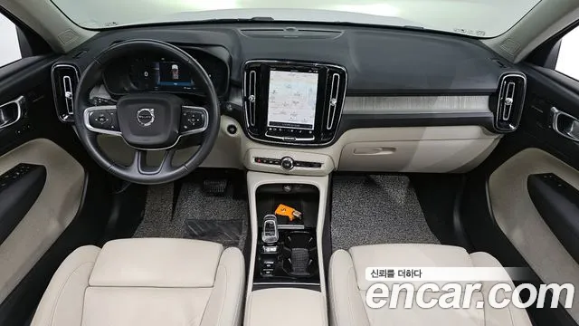 Volvo XC40 2022