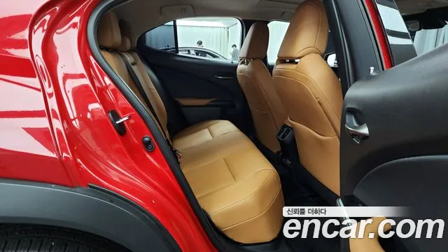 Lexus UX 2022