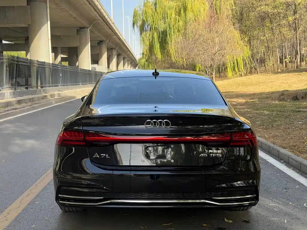 Audi A7 2025