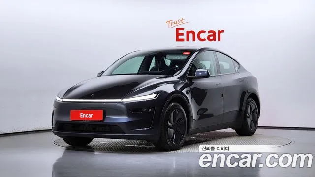 Tesla Model Y 2025