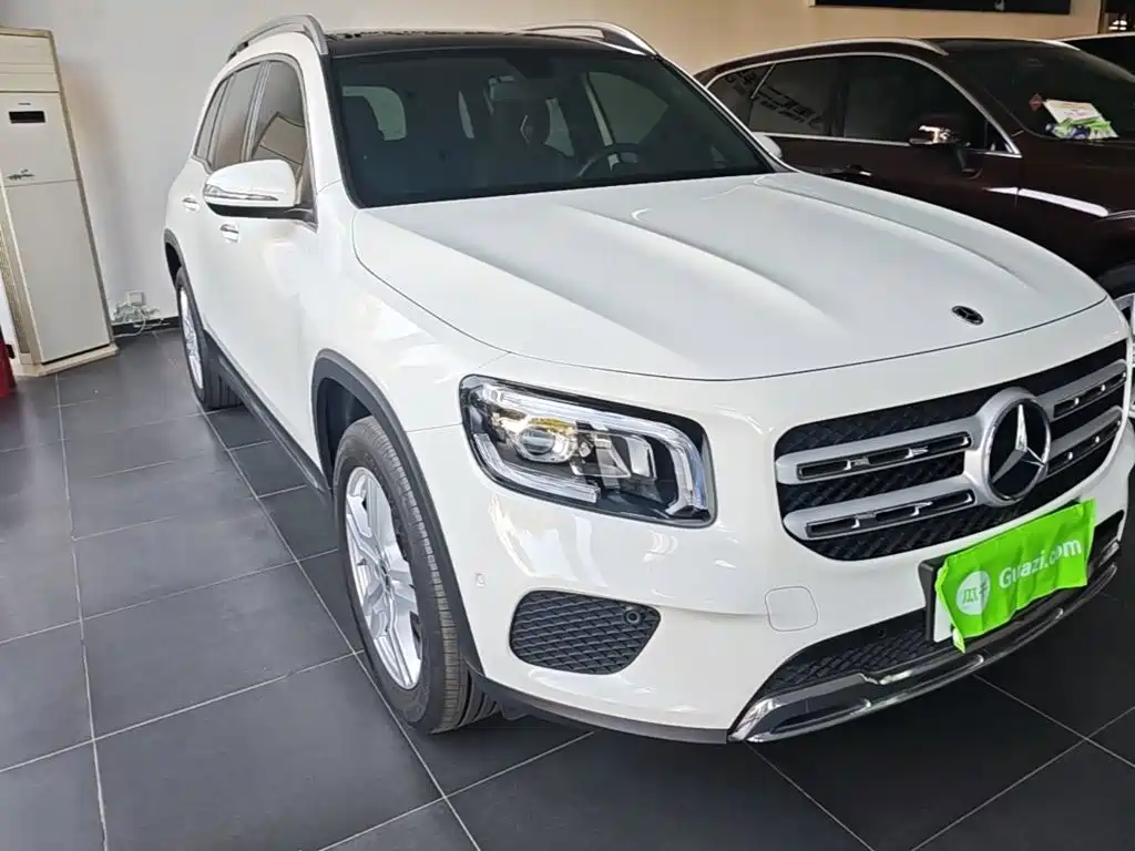 Mercedes-Benz GLB 2023