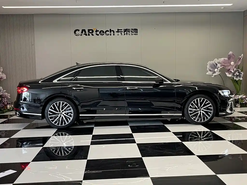 Audi A8 2023
