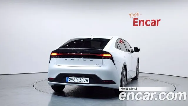 Toyota Prius 2024