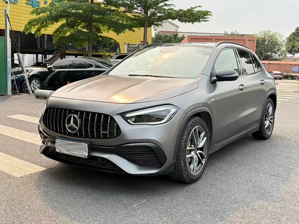 Mercedes-Benz GLA AMG 2021