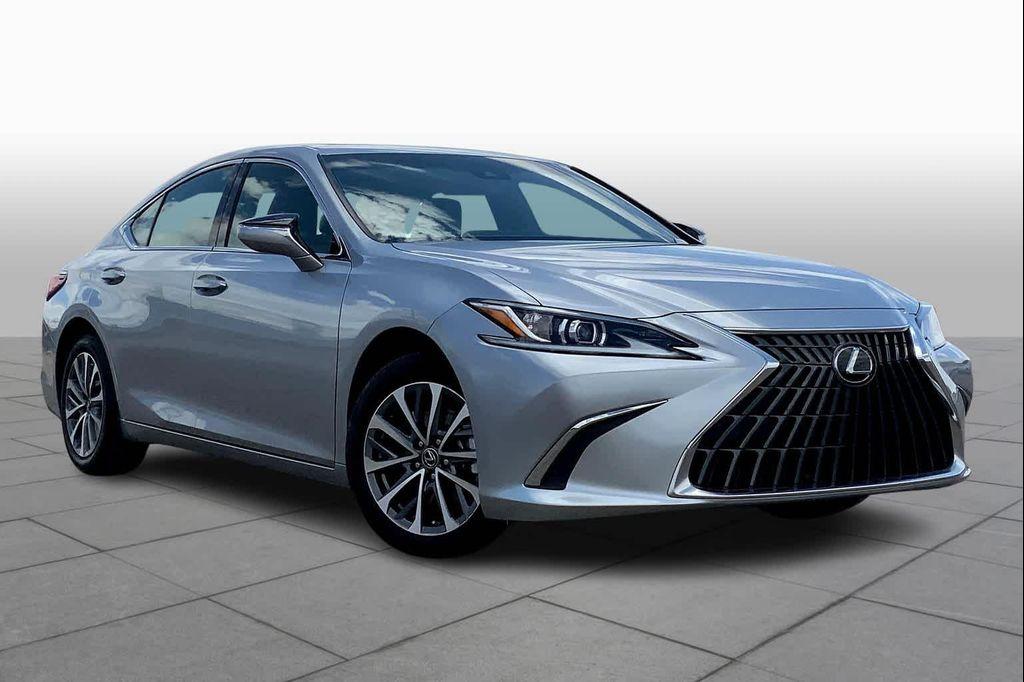 Lexus ES 2022