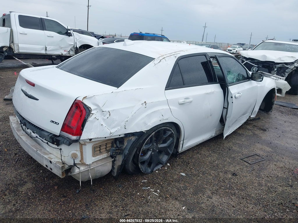 Chrysler 300 2023