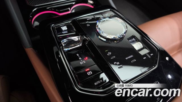 BMW 5 серии 2023