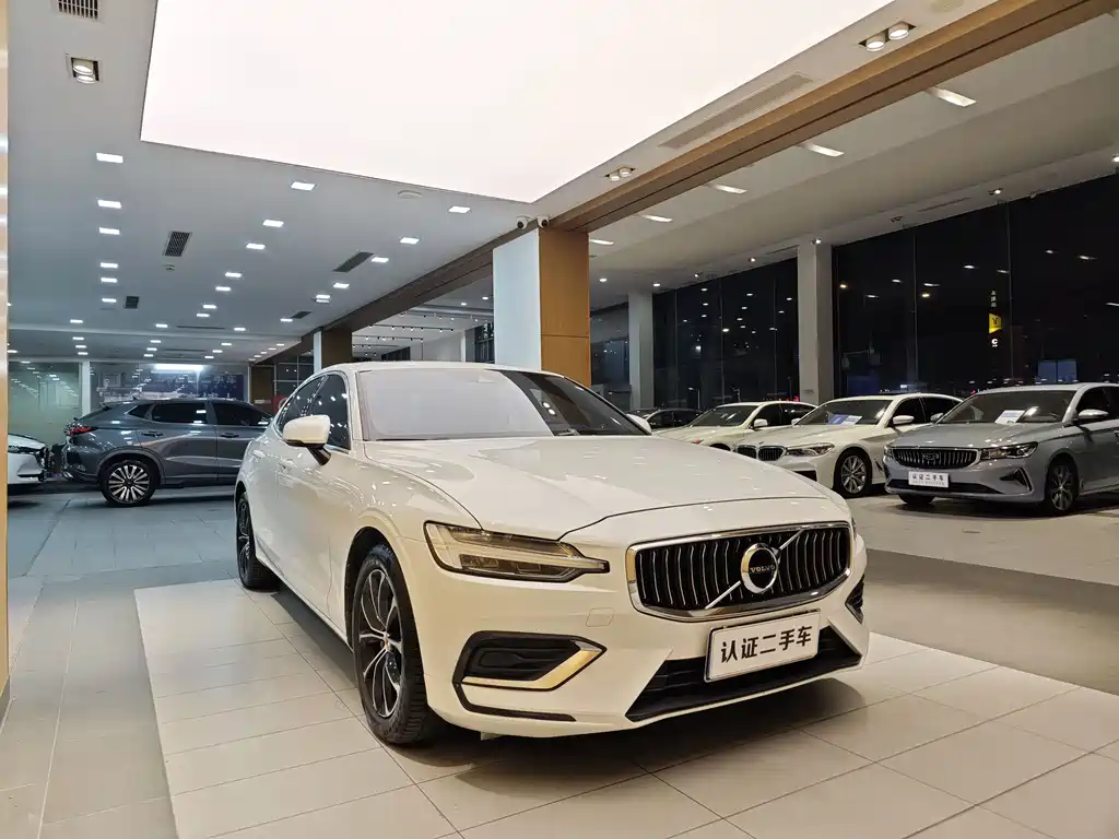 Volvo S60 2021