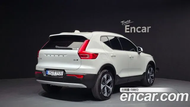 Volvo XC40 2024